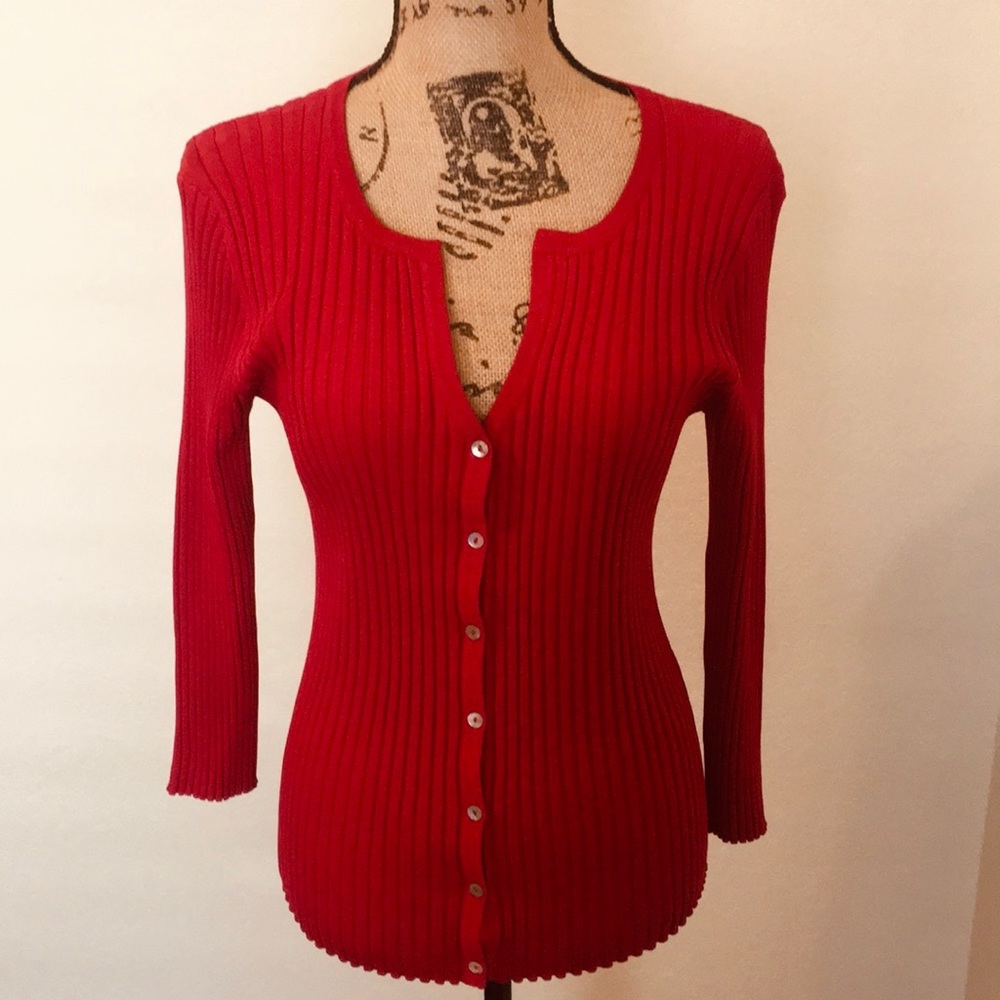| Cable & Gauge | Red V-neck Cardigan